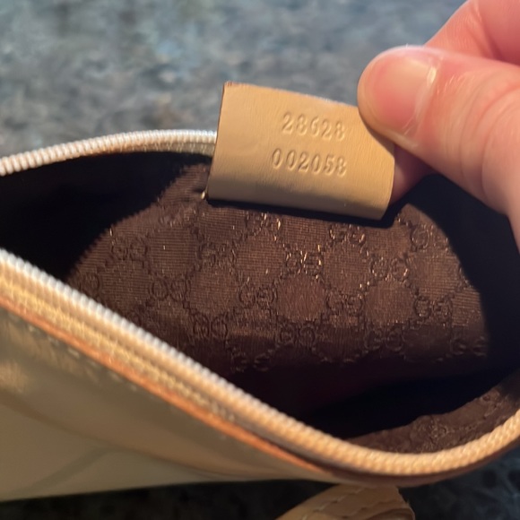 Gucci Beige Perforated Jackie Leather Shoulder Bag Used Authentic - Picture 14 of 16